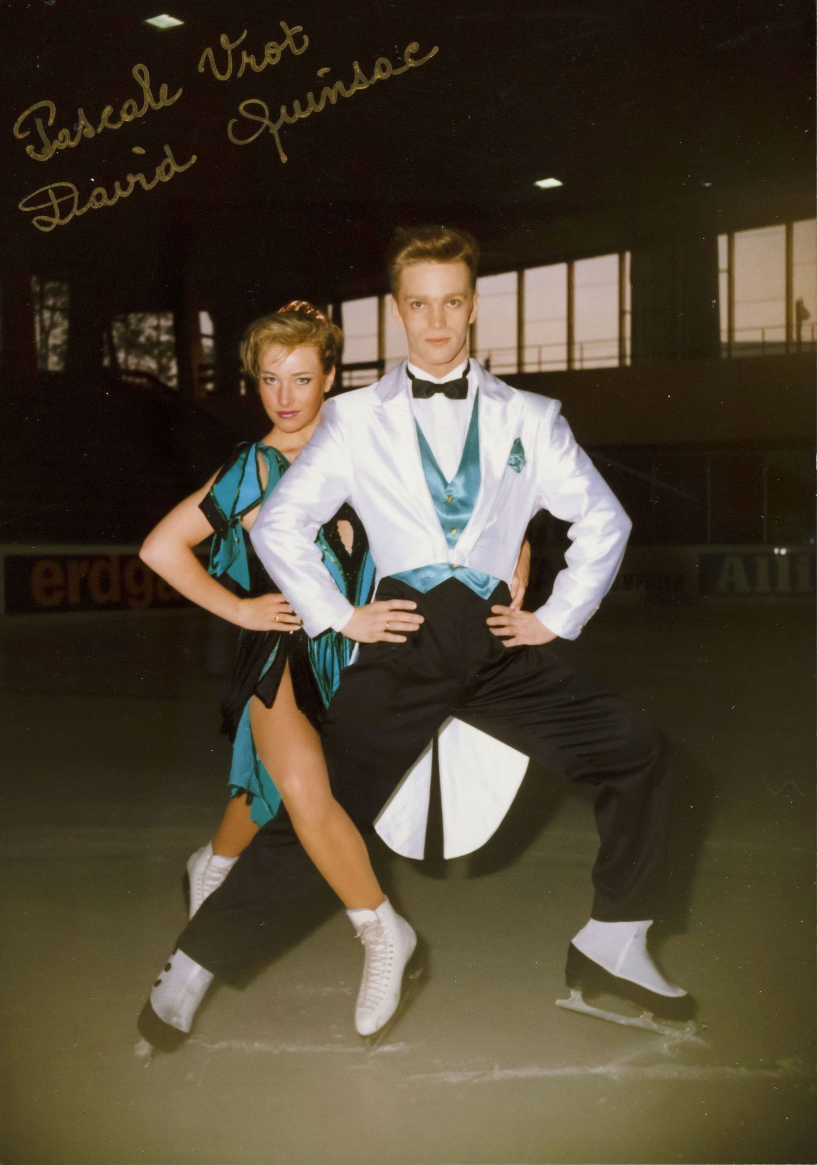 Pascale Vrot et David Quinsac, patineurs lyonnais, photographie parue dans "C'est 9 à Lyon" n° 22 mars-avril 1991 : photo. couleur (1990-1991, cote 1518WP/1947)