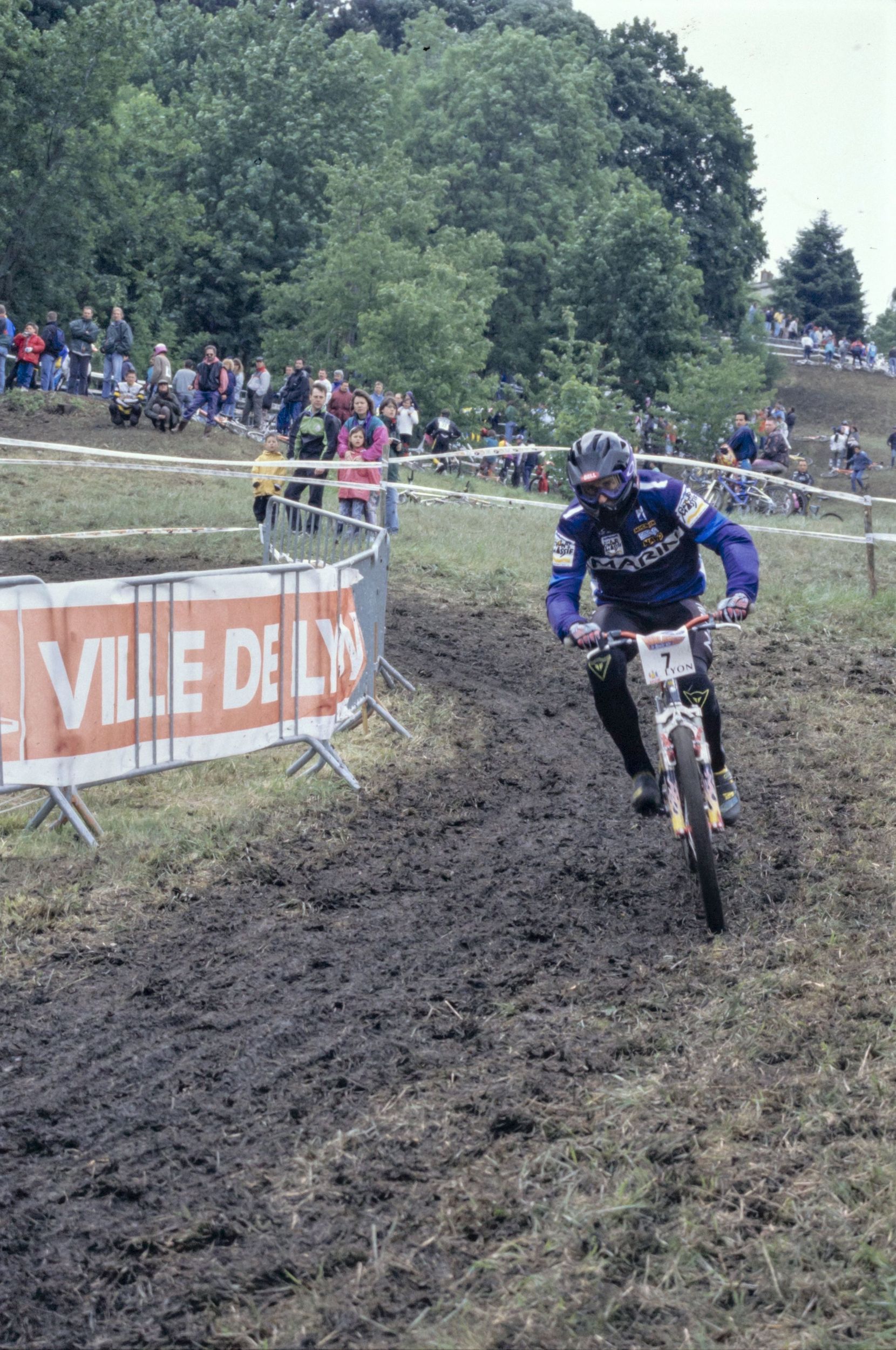 "Avalanche Cup" : compétition de Vélo tout terrain organisée le 14 mai 1995 : photographie couleur (1995, cote 1518WP/2022)