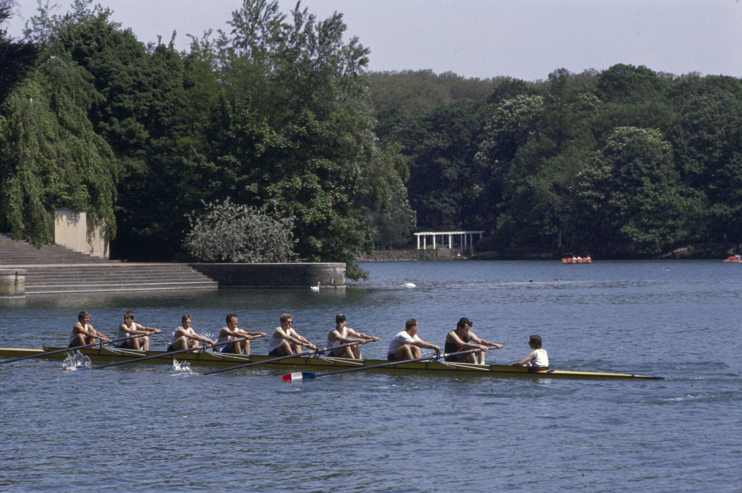 Aviron - Compétition européenne d'aviron "Eurorégates" en présence de Michel Noir : photographie couleur (1989, cote 1518WP/389)