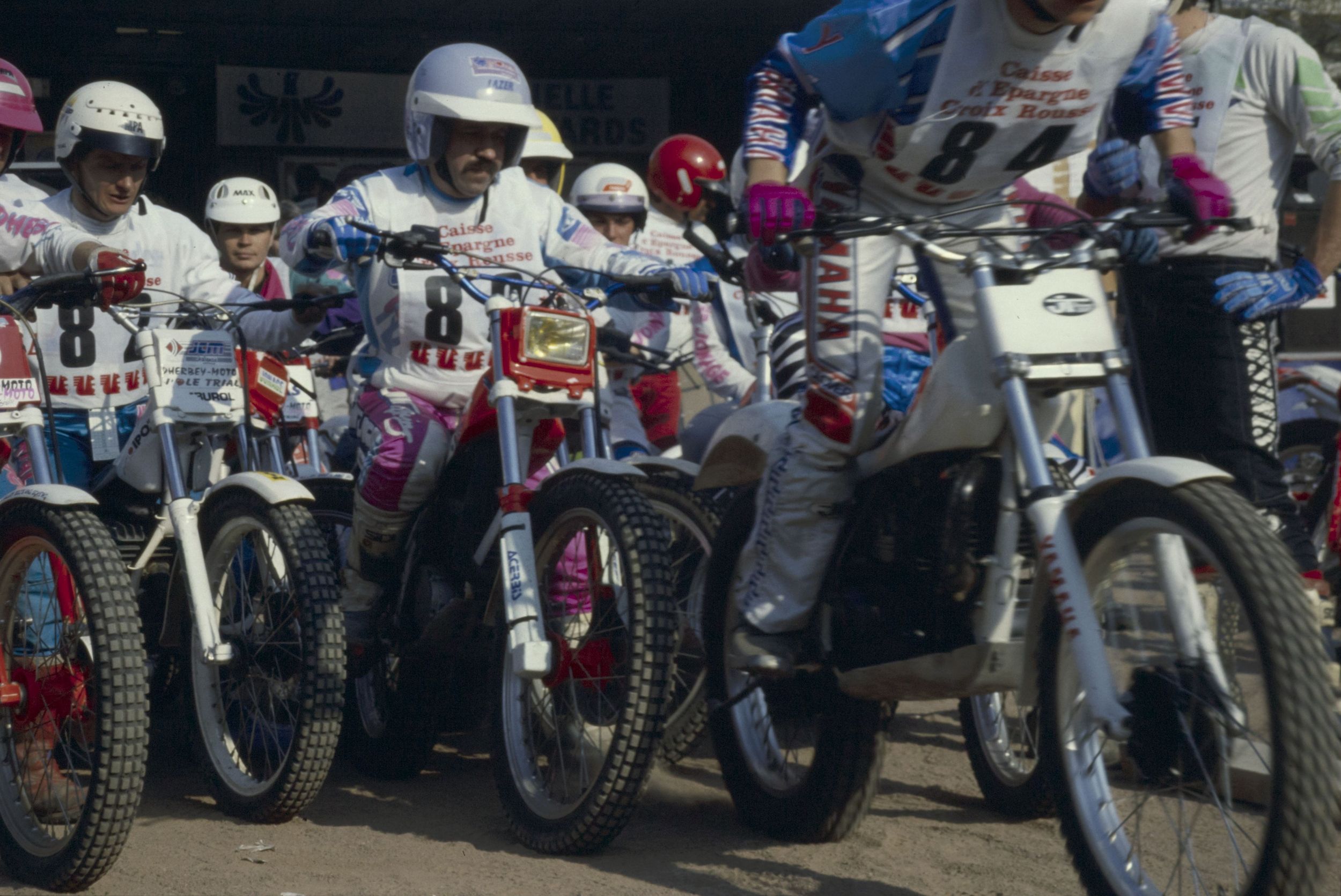 Course de moto - "Trial des 1000 marchés" dans les 1er et 4e arrondissements : photographie couleur (1990, cote 1518WP/659)