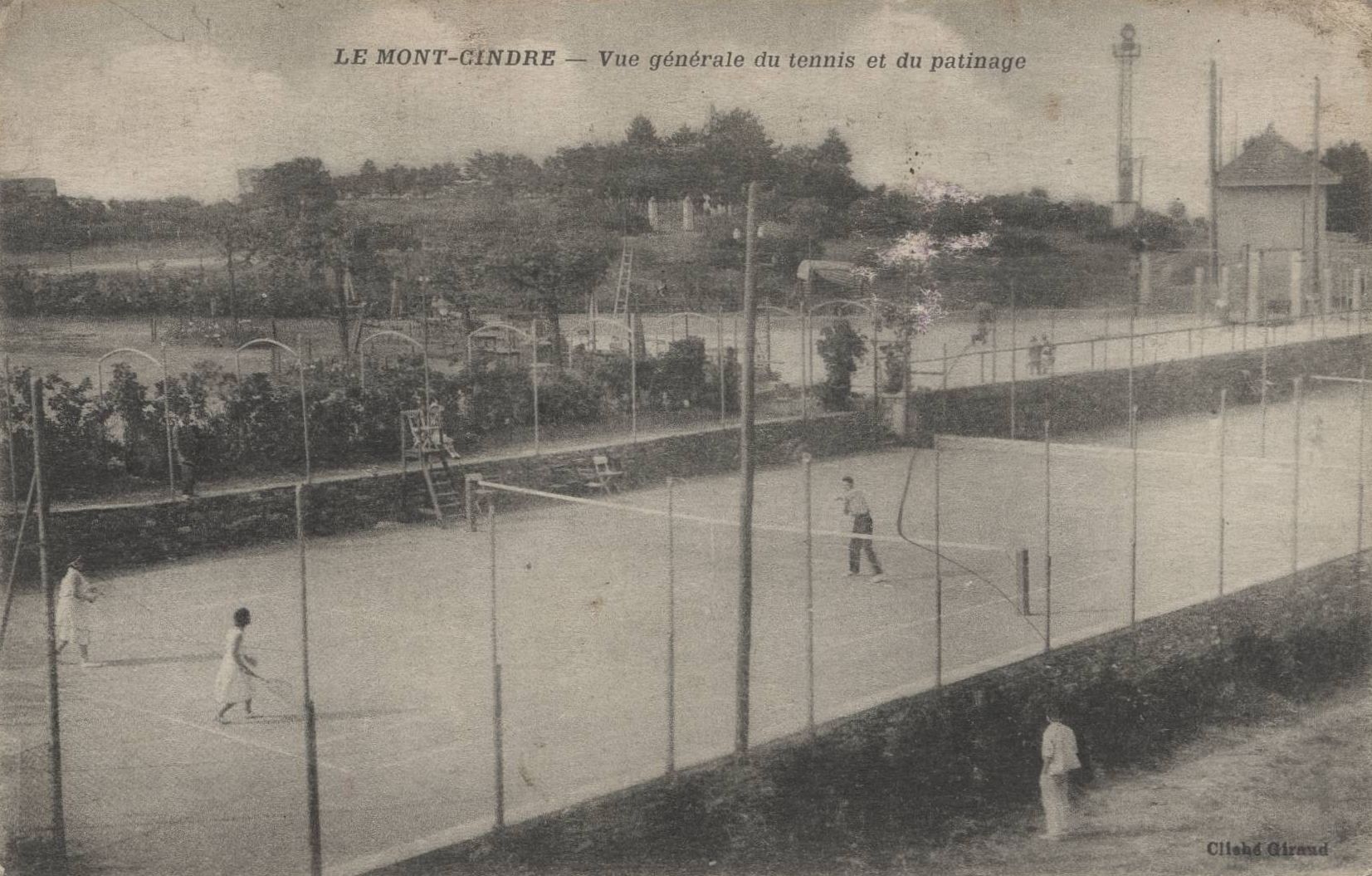 Le Mont-Cindre - Vue générale du tennis et du patinage : carte postale NB (vers 1910, cote 4FI_9599)