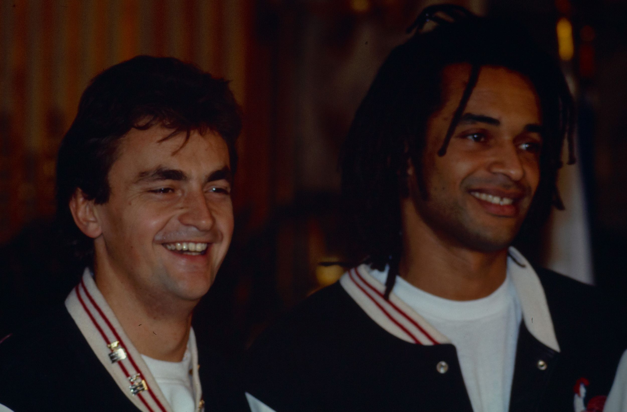 Henri Leconte et Yannick Noah, tirage au sort lors de la finale de la coupe Davis : diapo. couleur, crédit JM Massin (1991, cote 1508W/60)