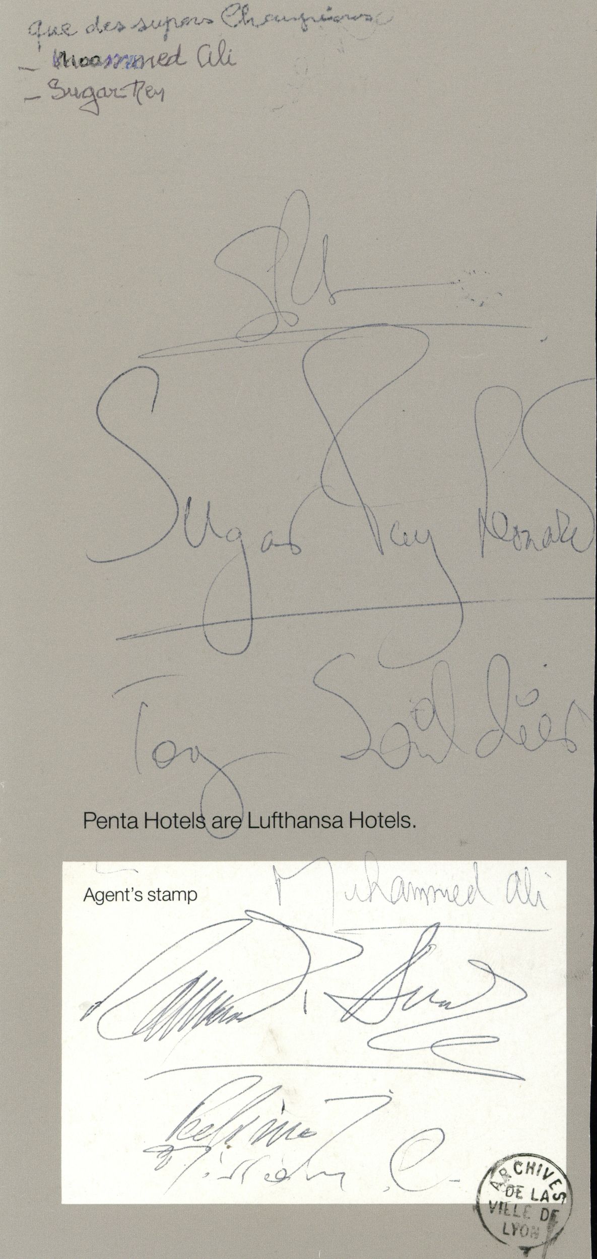 Autographes de Sugar Ray Leonard, Muhammed Ali et d'autres champions sur une brochure d'hôtel : autographes (s.d., cote 362II/7)