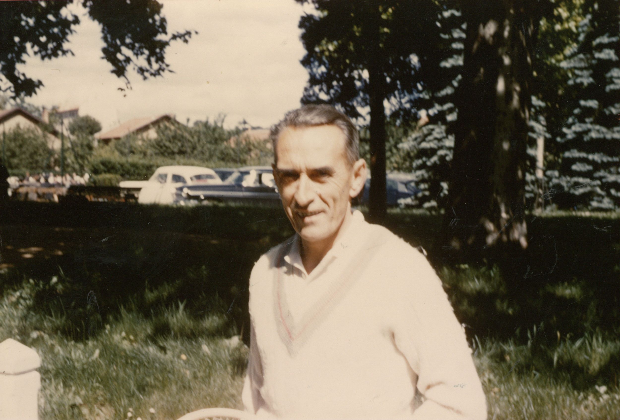 Portrait d'Henri Cochet pour le stade Henri Cochet : tirage photo. couleur (1961, cote 362II/14)