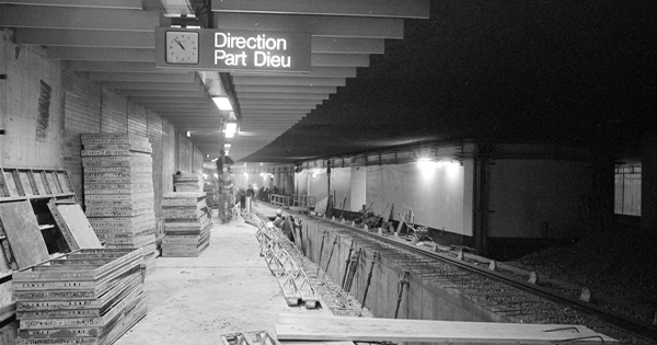 Station métro de Charpennes en construction