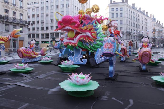 Fête des lumières 2016, place de la République : photo. couleur J.-P. Tabey (2016, cote 80PH/48/364, repro. commerciale interdite)