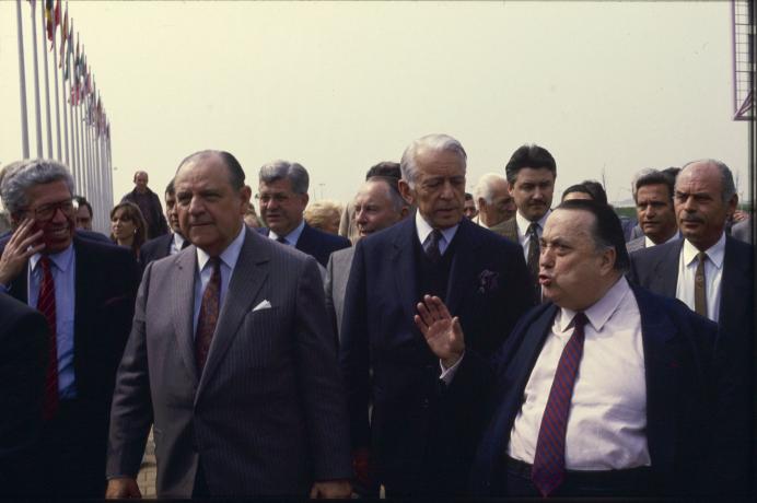 Portraits d'André Soulier, Raymond Barre, Francisque Collomb et Charles Béraudier à Eurexpo : diapo. couleur (1988, 1518WP/450 vue 11)