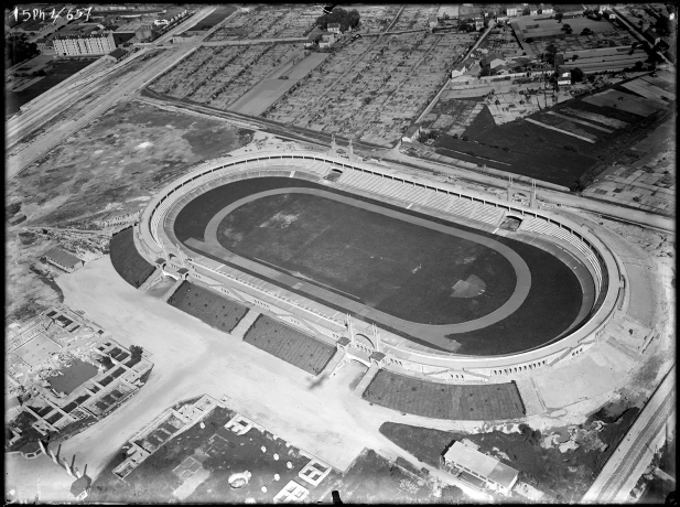 Photo aérienne du stade, 1914-1918, 15 Ph 1 657